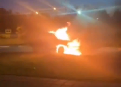Руководителю оппозиционной фракции в Борисоглебской городской думе минувшей ночью сожгли автомобиль