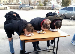 Борисоглебские студенты оБЛИНились в честь Масленицы