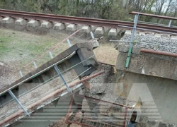 В Курской области диверсанты подорвали опору железнодорожного моста 