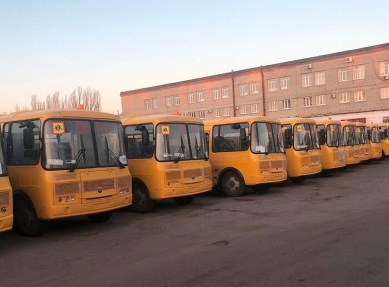 Новые, блестящие: школьный автопарк обновили в Воронежской области